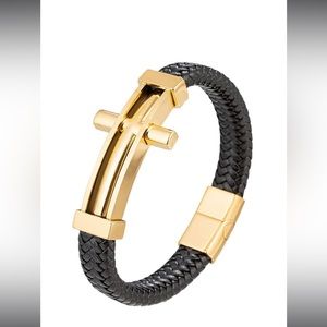 NWT Luxe double cross cuffed bracelet